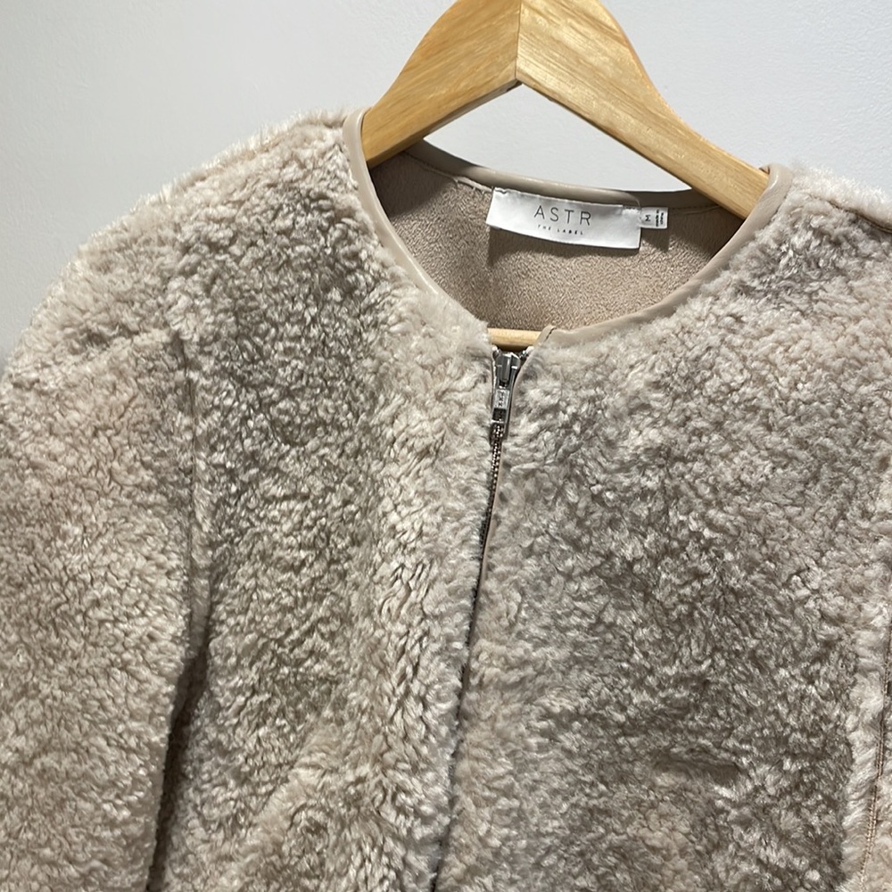 Stacy Faux Fur Jacket Ivory - Picture 9 of 11